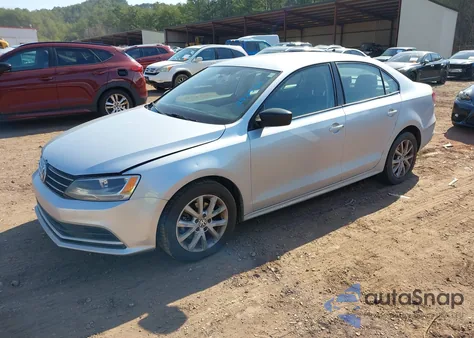 2015 Volkswagen Jetta 1.8T Se z USA, uszkodzony, nr VIN 3VWD17AJXFM252534